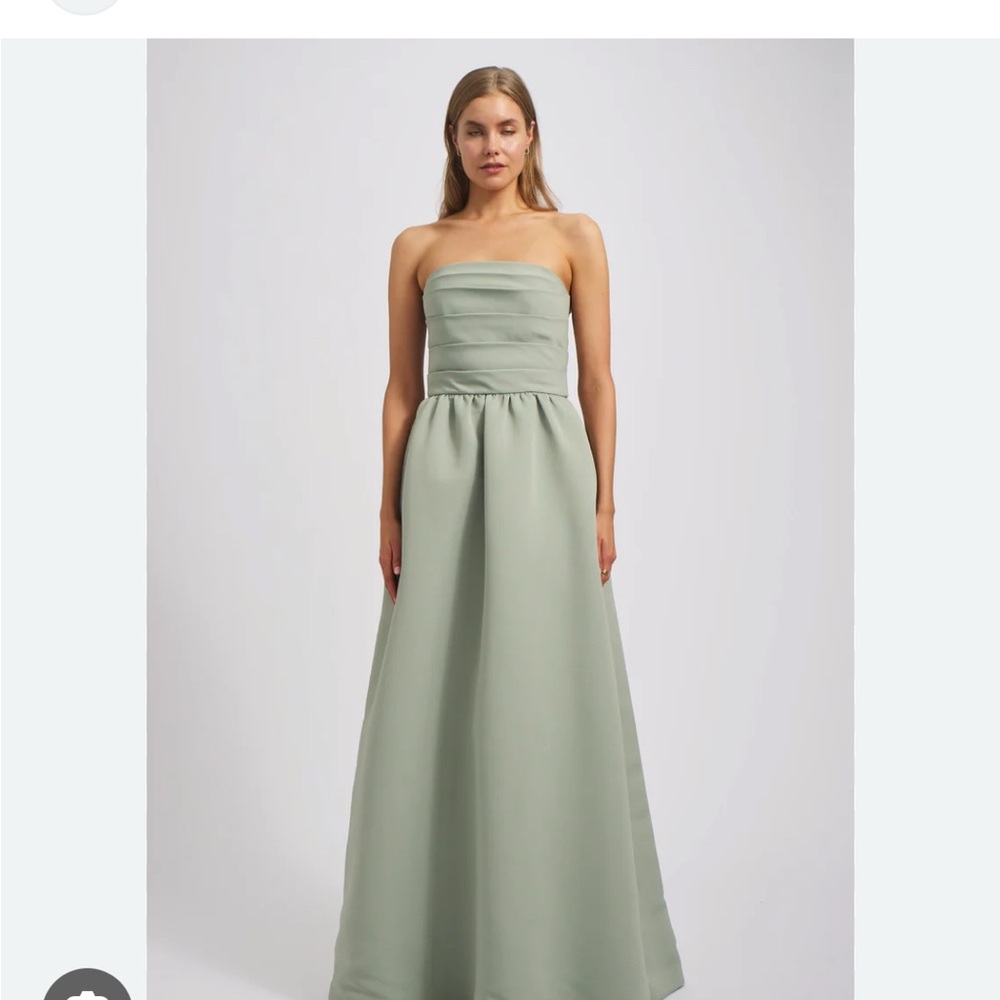Green Strapless Sleeveless Gown for Weddings
